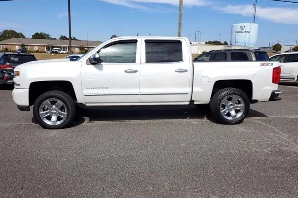 2016 Chevrolet Silverado 1500 LTZ photo 1