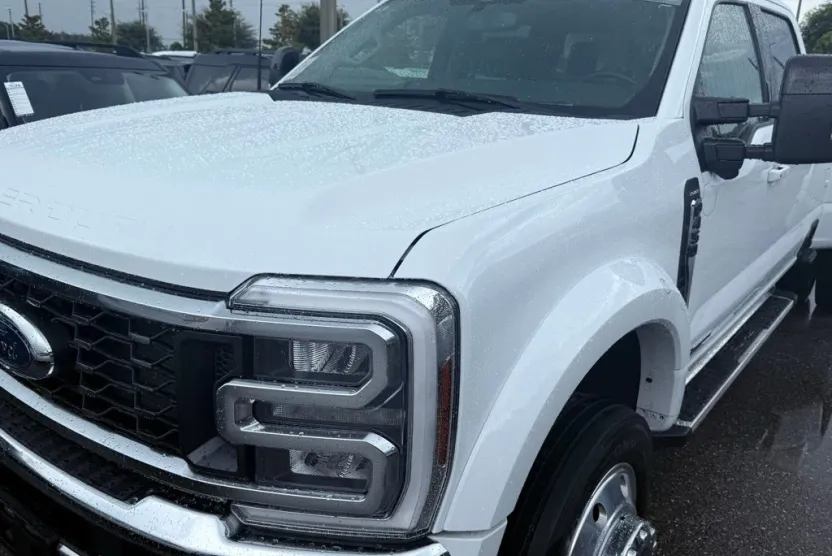 2024 Ford F-450 photo 1