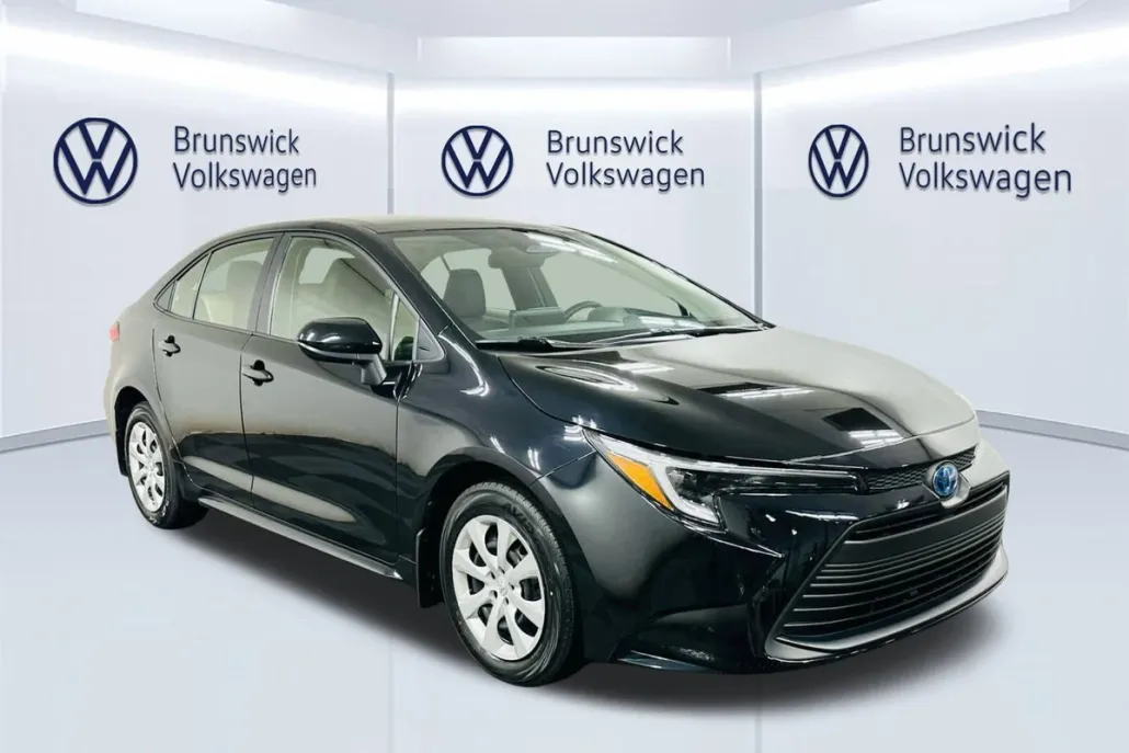 2023 Toyota Corolla Hybrid LE photo 1