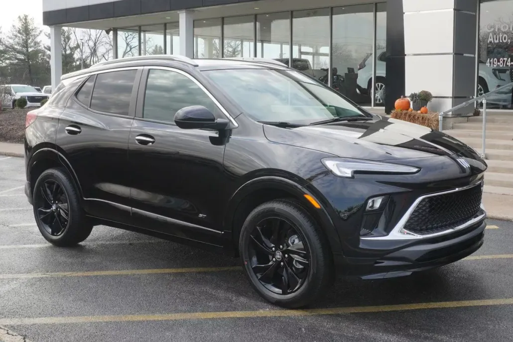 2025 Buick Encore GX Sport Touring photo 1