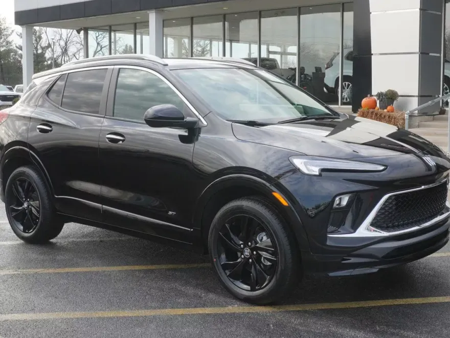 2025 Buick Encore GX Sport Touring photo 1