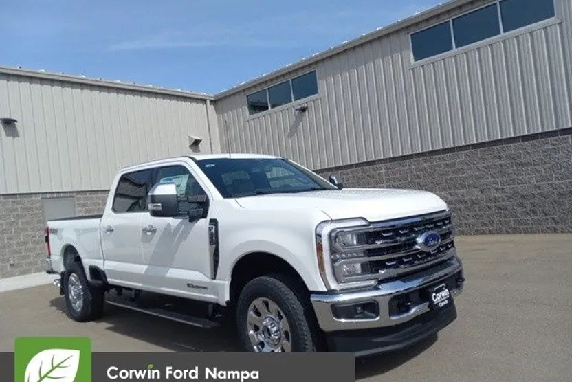 2025 Ford F-350 Lariat photo 1