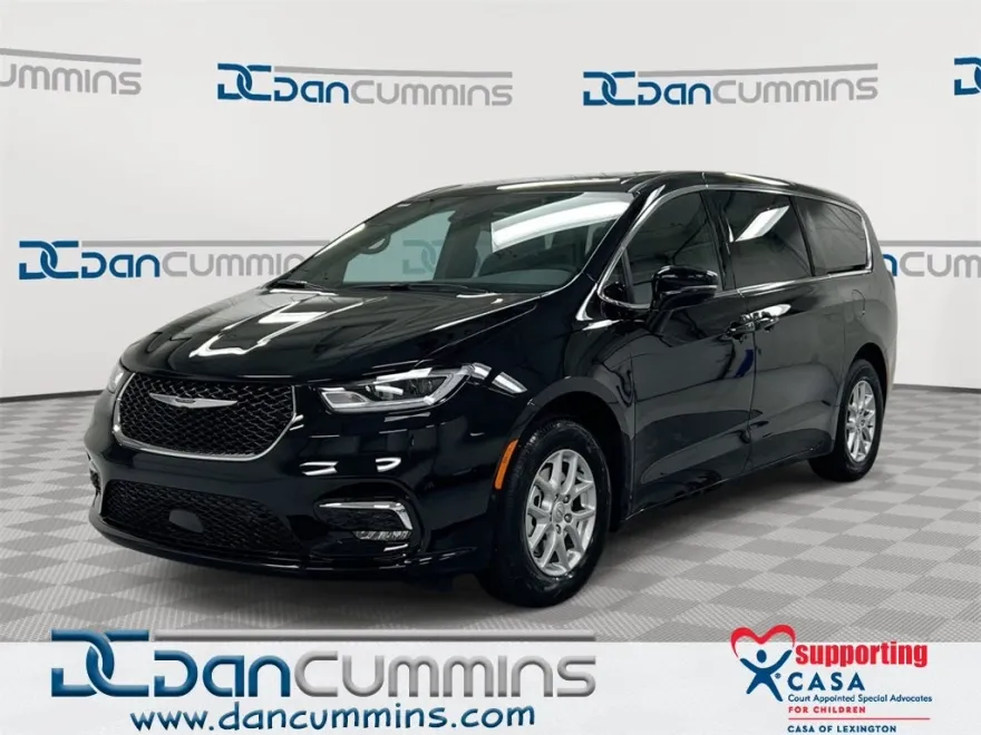 2026 Chrysler Pacifica photo 1