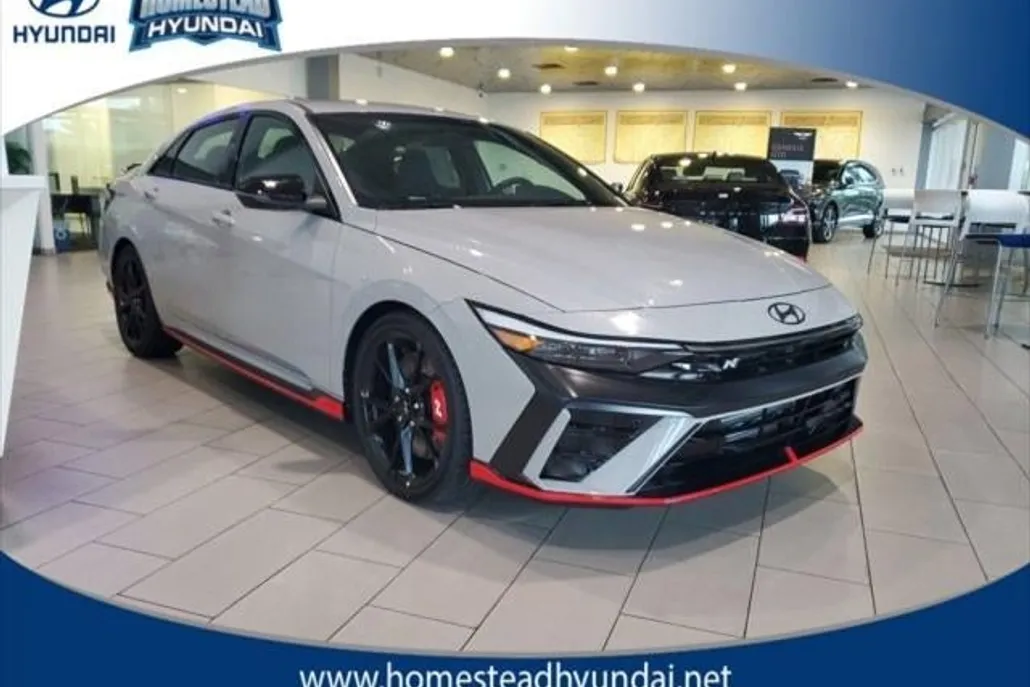 2025 Hyundai Elantra N photo 1