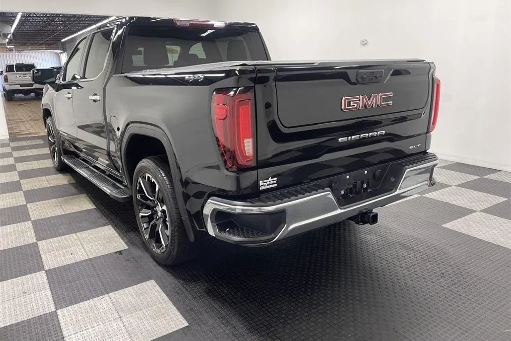 2024 Gmc Sierra 1500 SLT photo 1