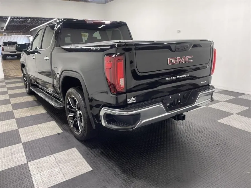 2024 Gmc Sierra 1500 SLT photo 1