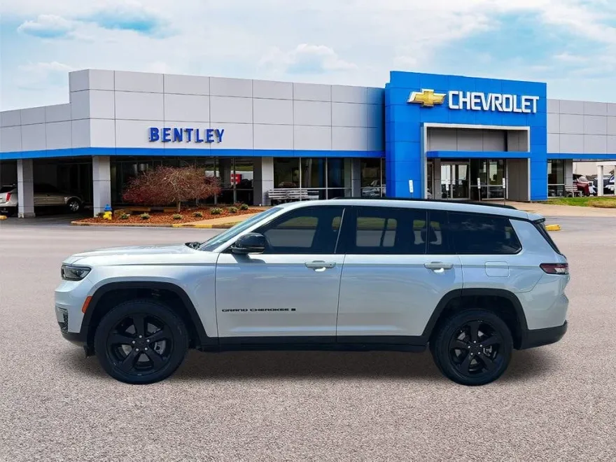 2023 Jeep Grand Cherokee Limited photo 1