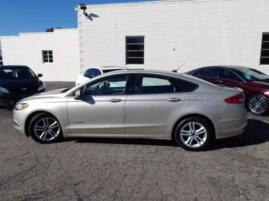 2018 Ford Fusion Hybrid S photo 1
