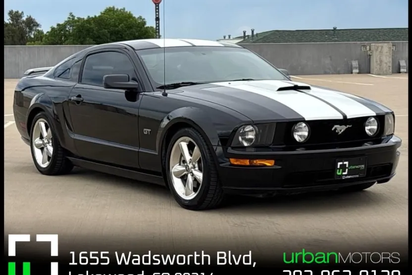 2006 Ford Mustang GT Premium photo 1