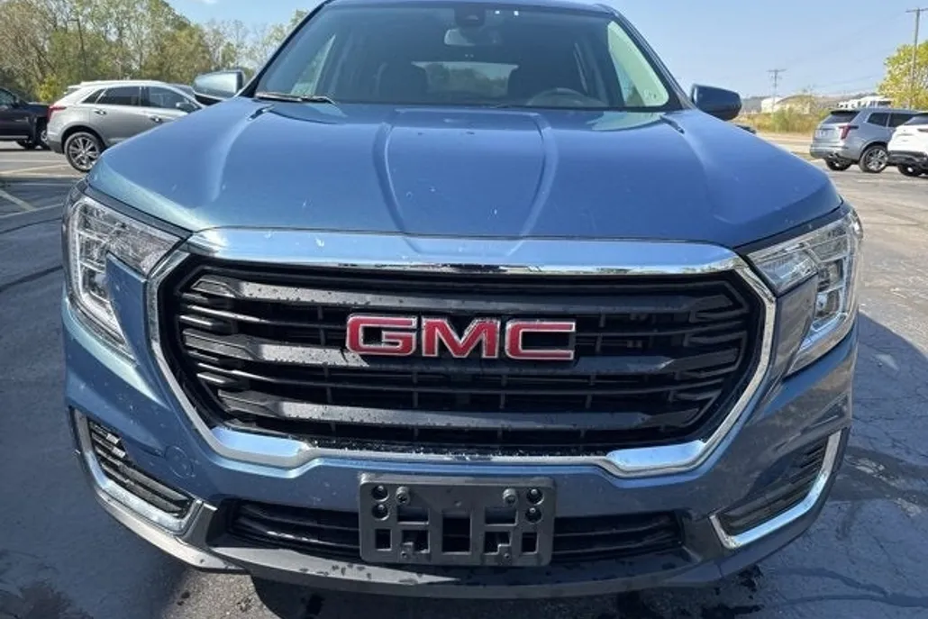 2024 Gmc Terrain SLE photo 1
