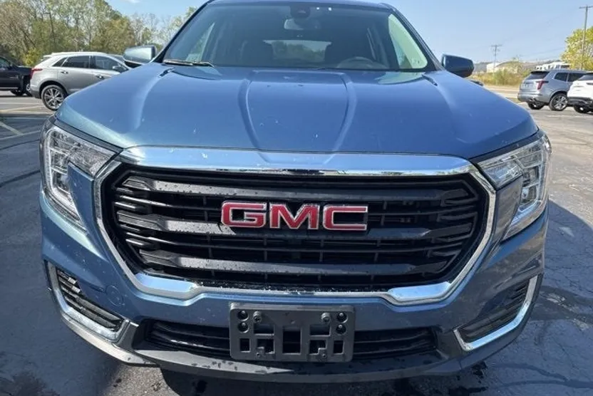 2024 Gmc Terrain SLE photo 1