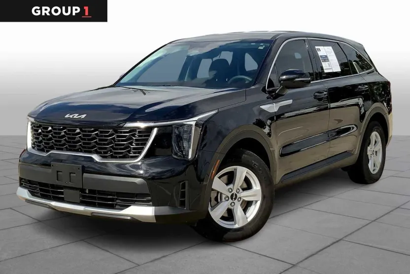 2025 Kia Sorento LX photo 1