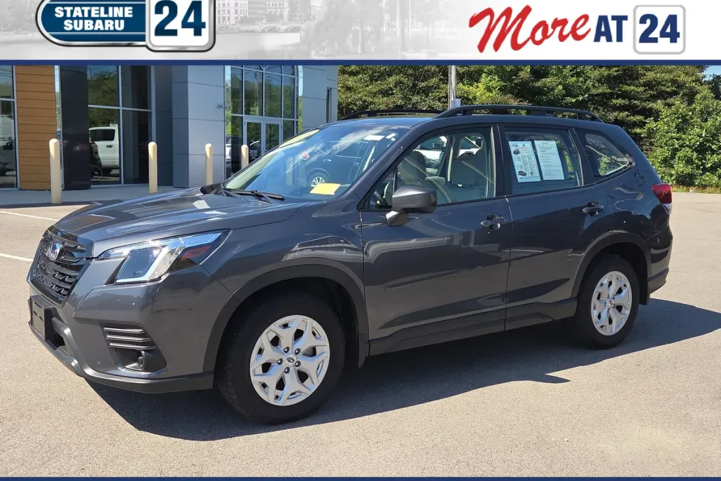 2023 Subaru Forester Base photo 1