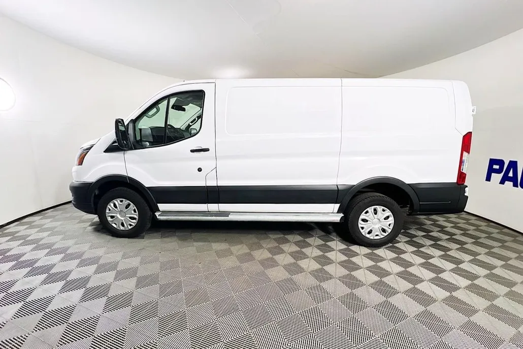 2023 Ford Transit photo 1