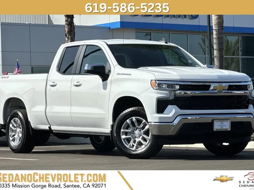 2026 Chevrolet Silverado 1500 LT photo 1