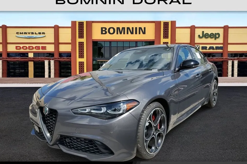 2025 Alfa Romeo Giulia SPRINT photo 1