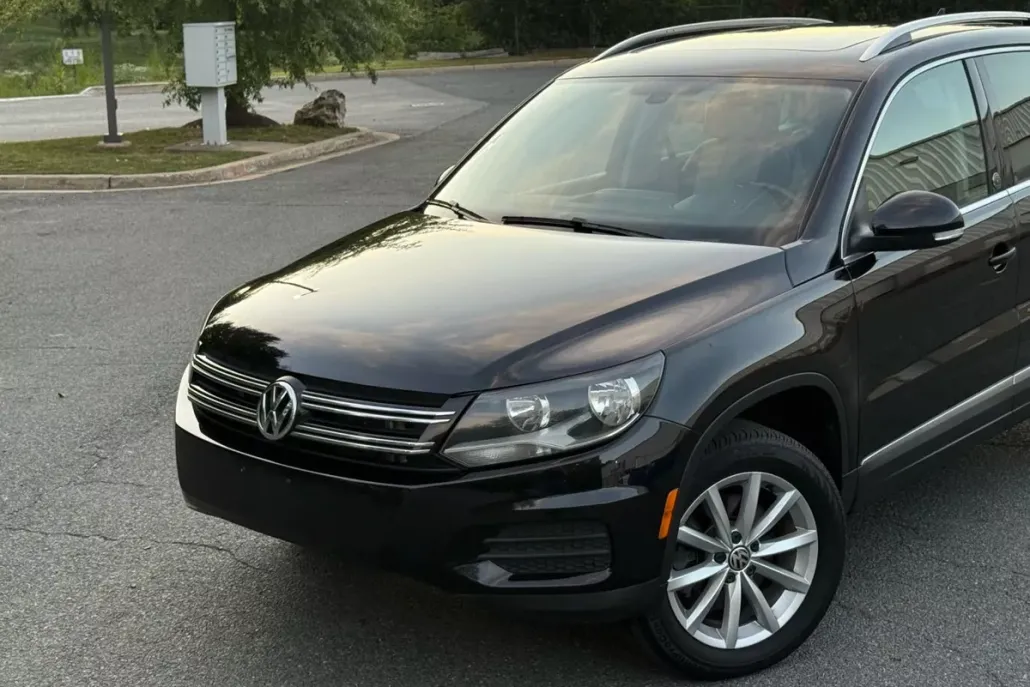 2017 Volkswagen Tiguan Wolfsburg Edition Sport photo 1