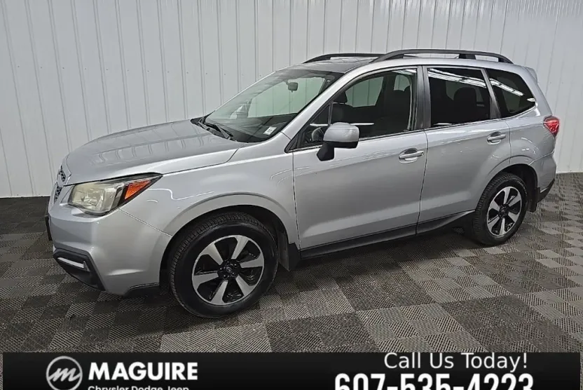 2017 Subaru Forester 2.5i Limited photo 1