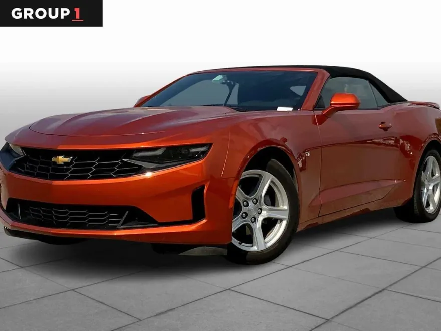 2023 Chevrolet Camaro 1LT photo 1