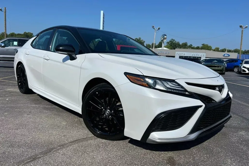 2023 Toyota Camry XSE photo 1