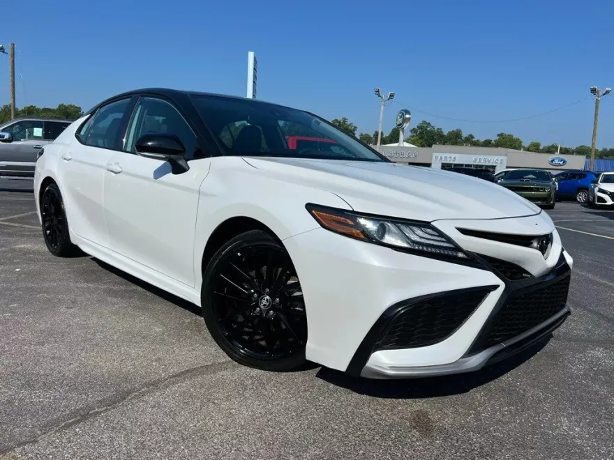 2023 Toyota Camry XSE photo 1