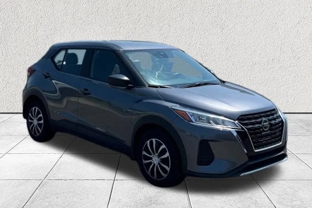 2021 Nissan Kicks S photo 1