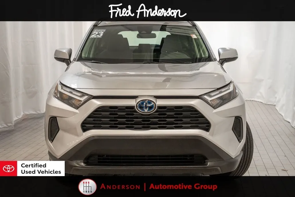 2023 Toyota RAV4 Hybrid XLE photo 1