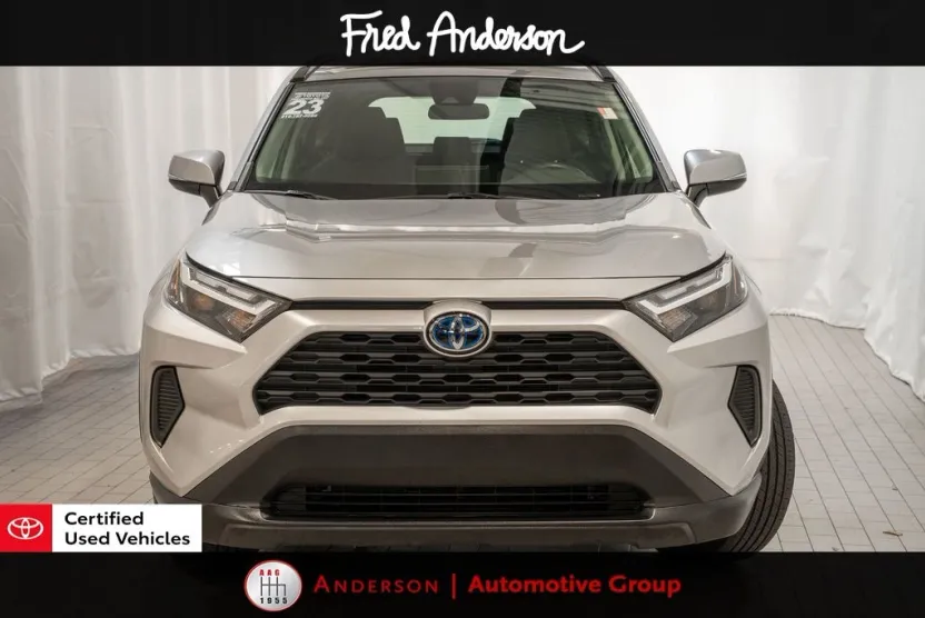 2023 Toyota RAV4 Hybrid XLE photo 1