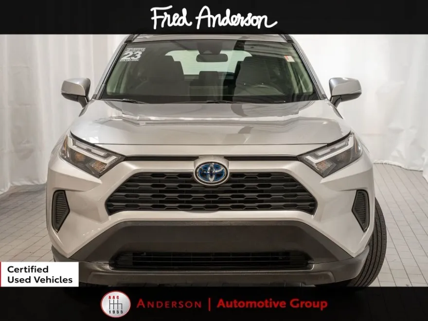 2023 Toyota RAV4 Hybrid XLE photo 1