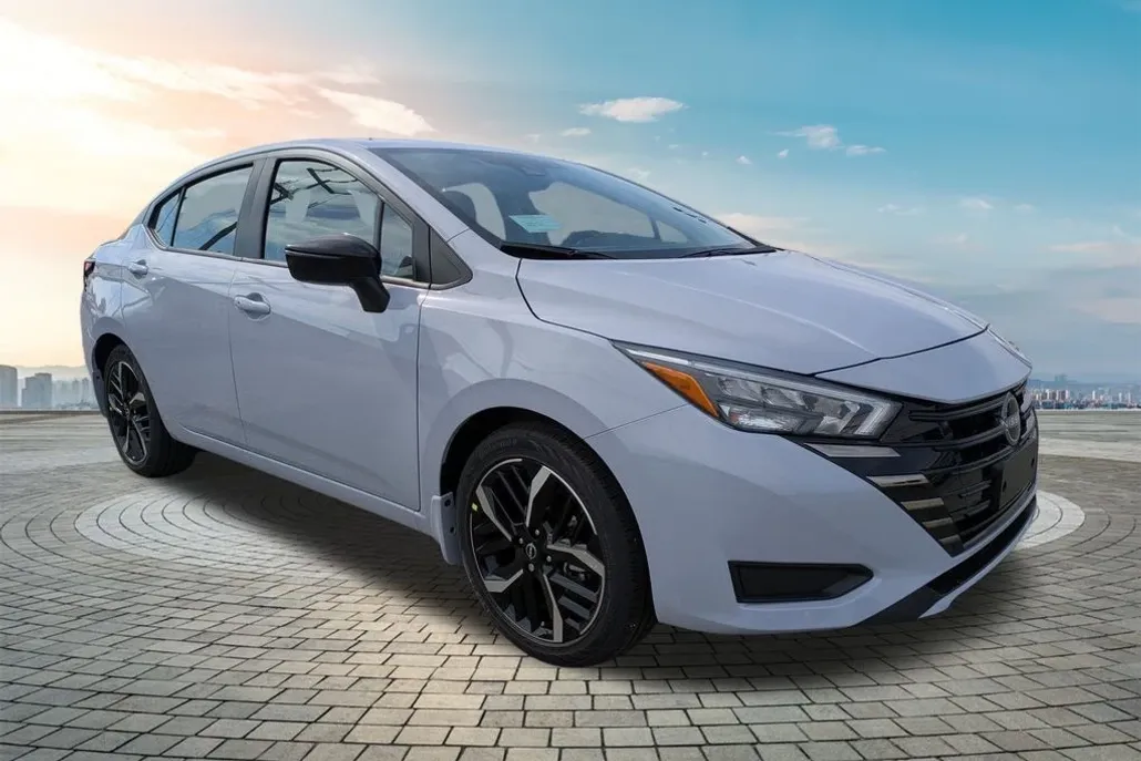 2025 Nissan Versa SR photo 1