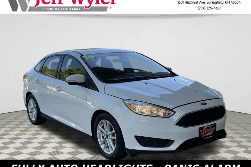 2016 Ford Focus SE photo 1