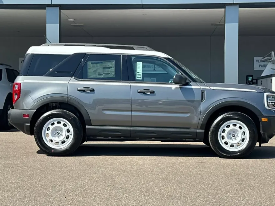 2025 Ford Bronco Sport Heritage photo 1