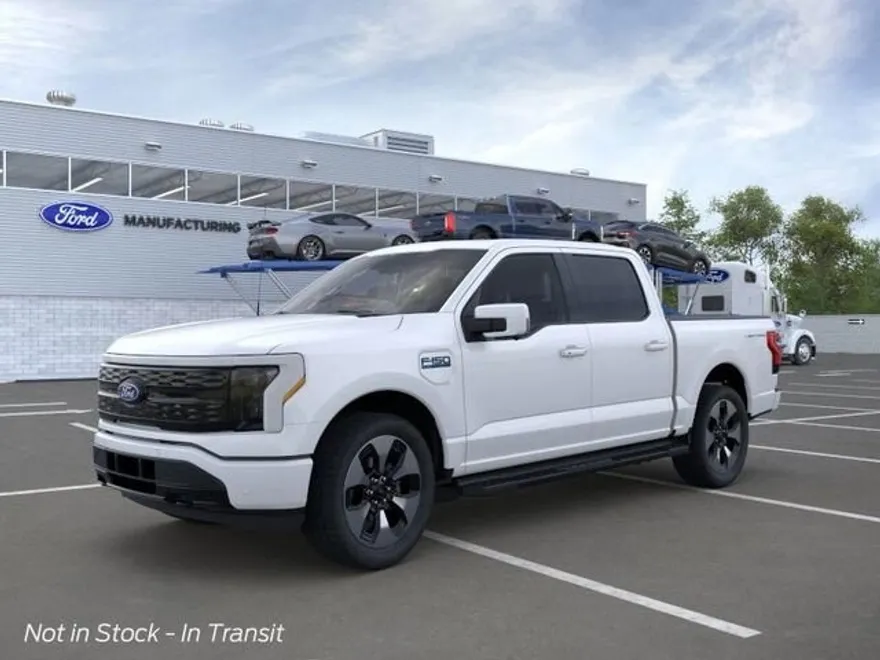 2025 Ford F-150 Lightning Platinum photo 1