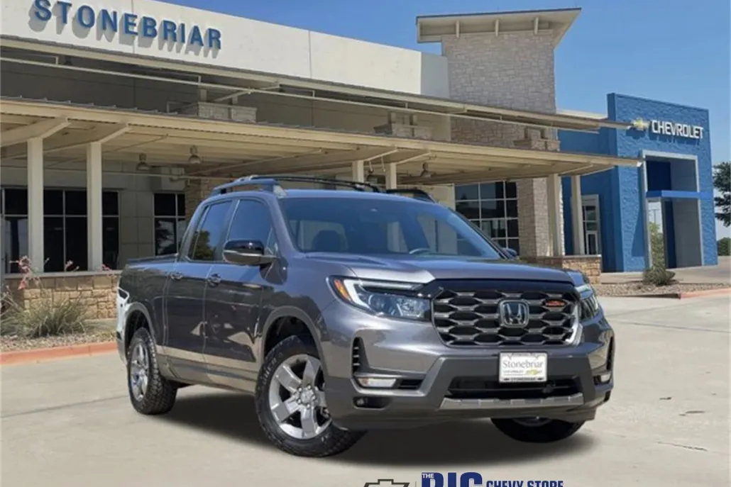 2025 Honda Ridgeline TrailSport photo 1
