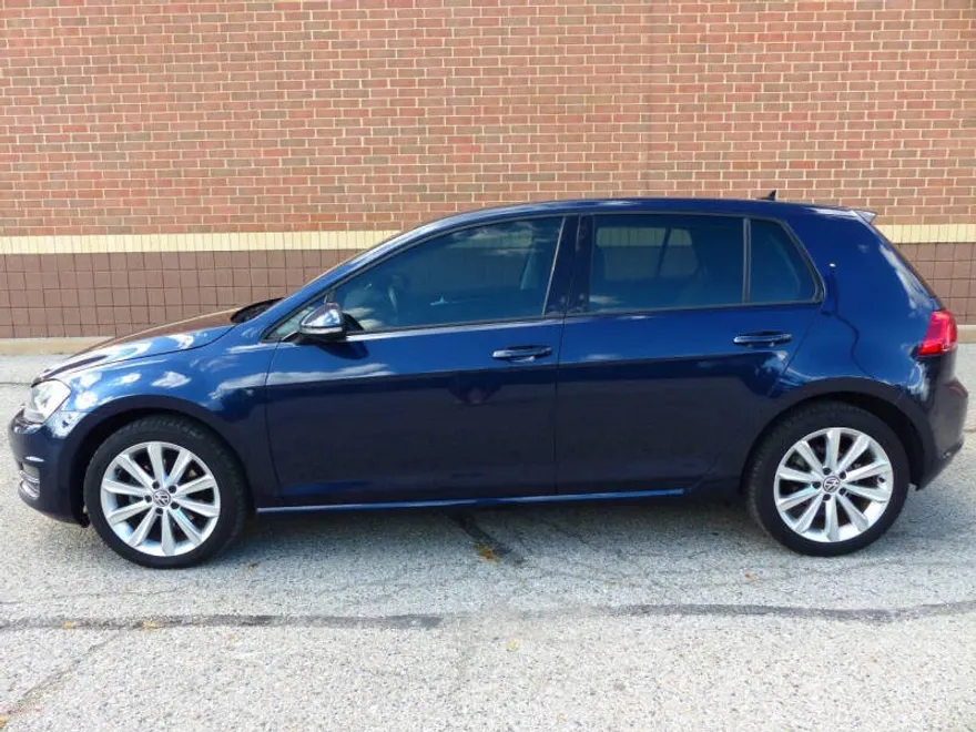 2015 Volkswagen Golf TDI S photo 1