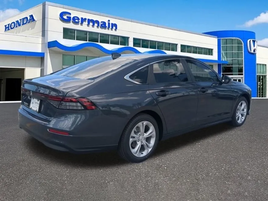 2025 Honda Accord LX photo 1