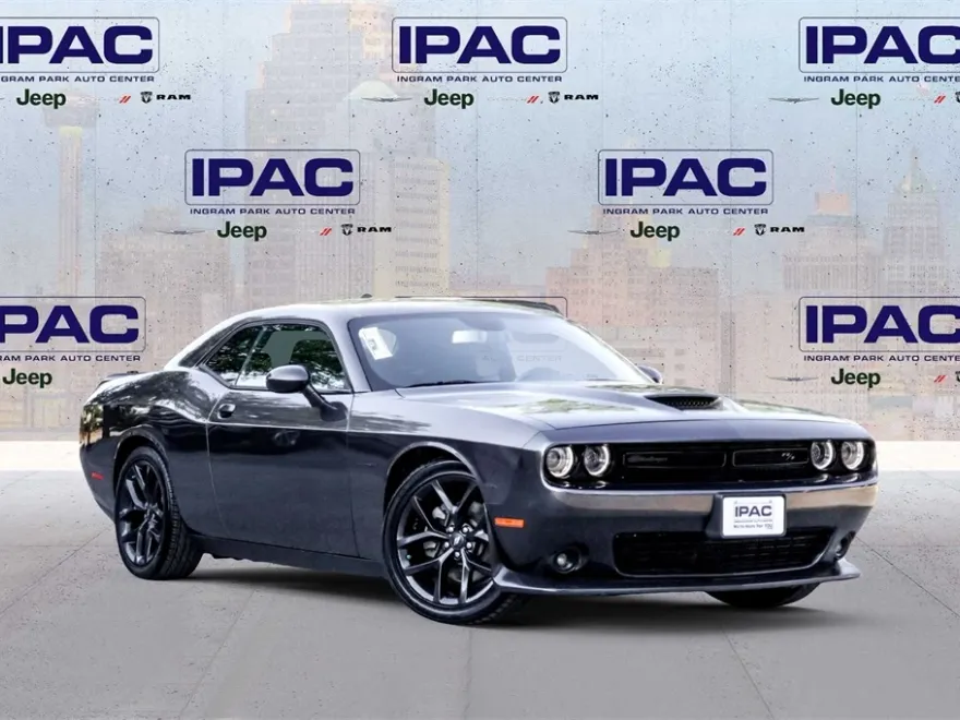 2022 Dodge Challenger R/T photo 1