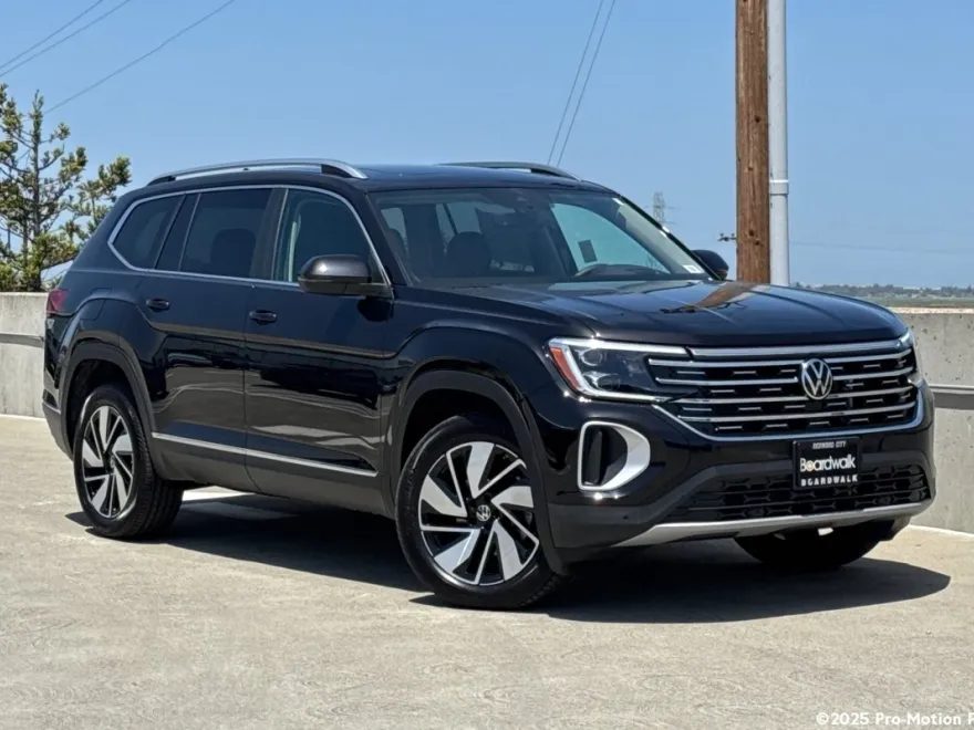 2025 Volkswagen Atlas SEL photo 1