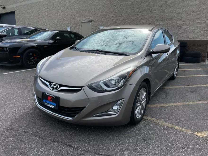 2015 Hyundai Elantra SE photo 1