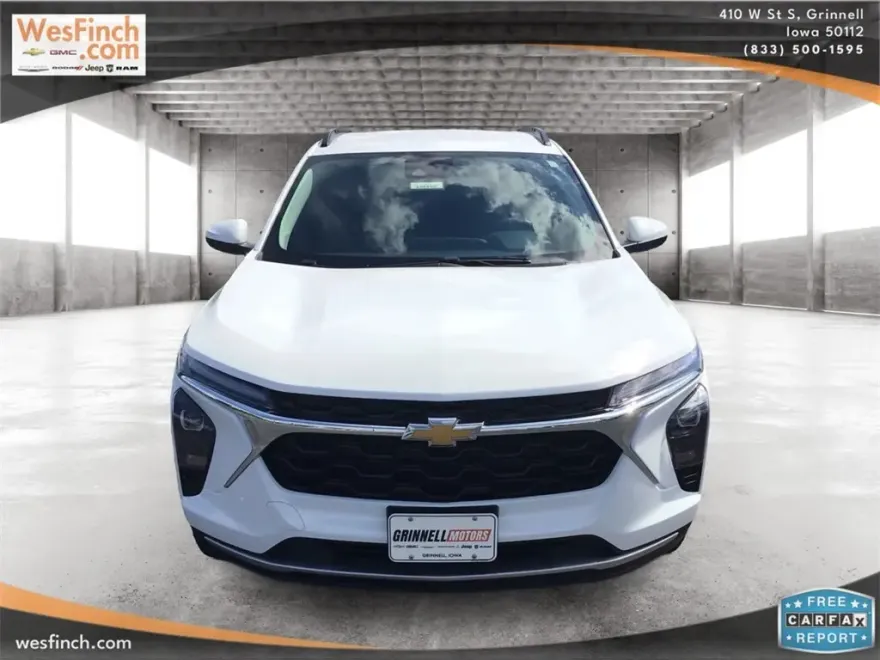 2025 Chevrolet Trax LT photo 1