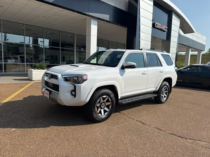 2024 Toyota 4Runner TRD photo 1