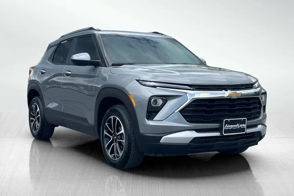 2025 Chevrolet Trailblazer LT photo 1