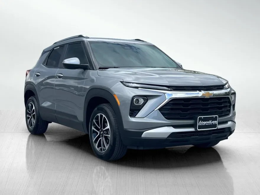 2025 Chevrolet Trailblazer LT photo 1