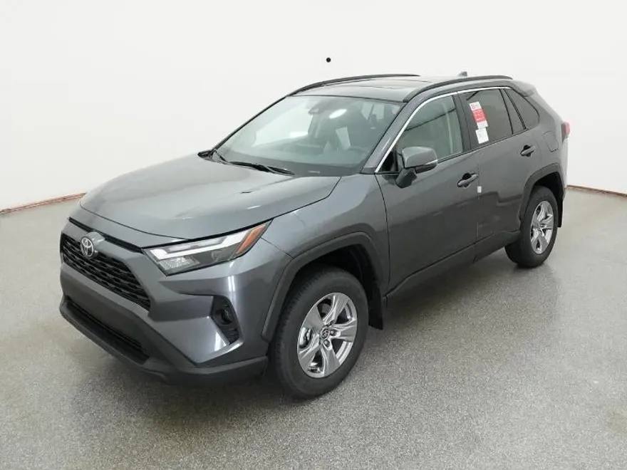 2025 Toyota RAV4 XLE photo 1