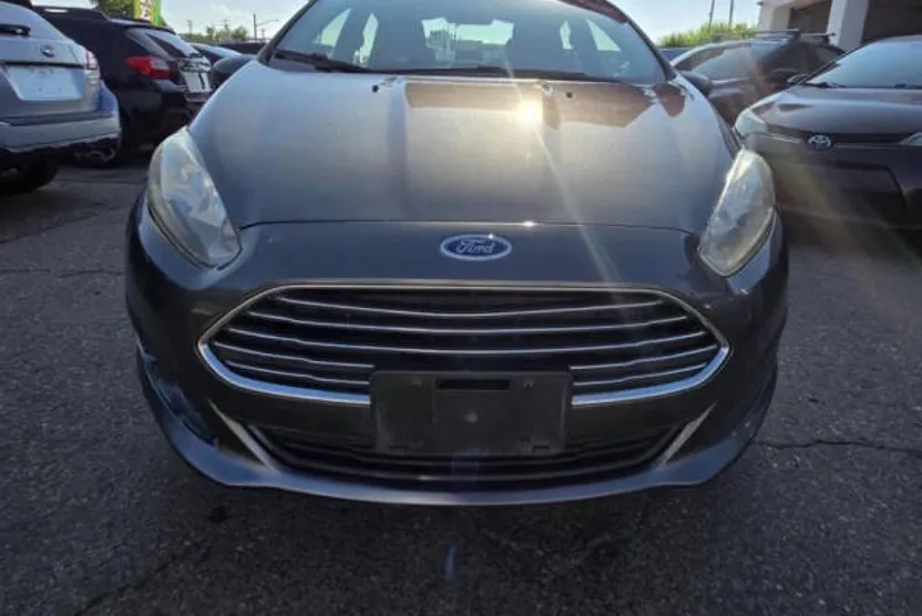 2018 Ford Fiesta SE photo 1