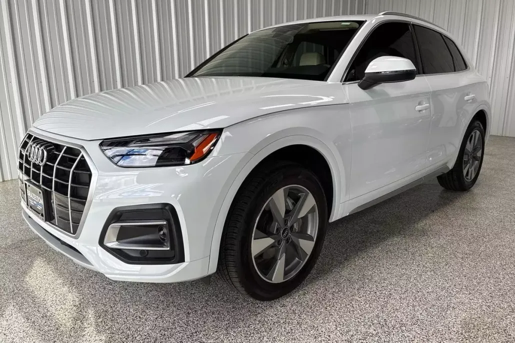 2024 Audi Q5 Premium photo 1