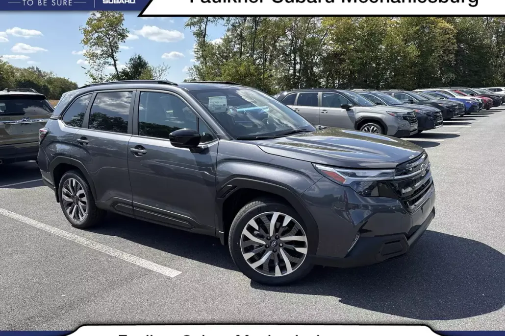 2025 Subaru Forester Touring photo 1