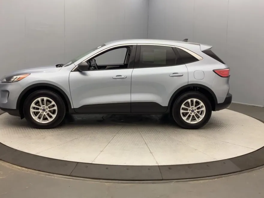2022 Ford Escape SE photo 1