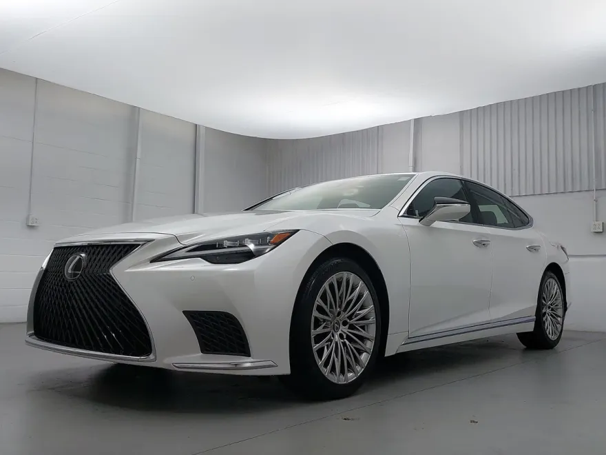 2024 Lexus LS 500 photo 1