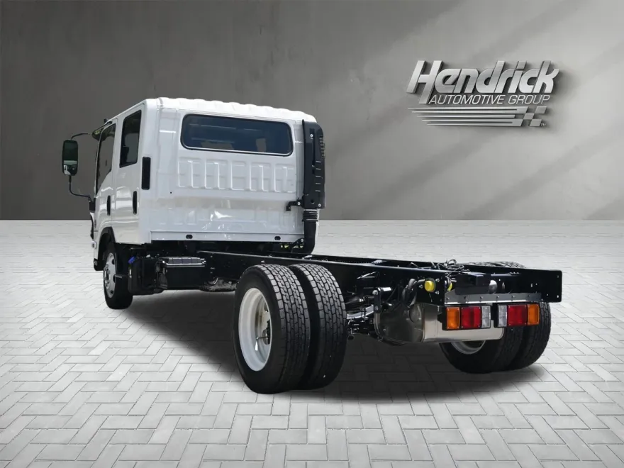 2025 Chevrolet Silverado photo 1